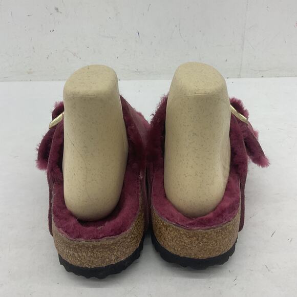 Birkenstock Women's Shearling Lined Buckle Red Suede Slides Size 8 Preowned - Picture 4 of 7